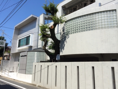 外観3：診療所+住宅